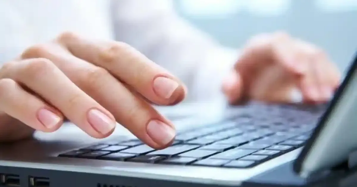 Catalogul electronic, obligatoriu în școli din anul viitor. Notele și absențele, online