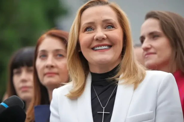 Elena Lasconi: „Îmi este rușine că Nicușor Dan ne reprezintă în străinătate”