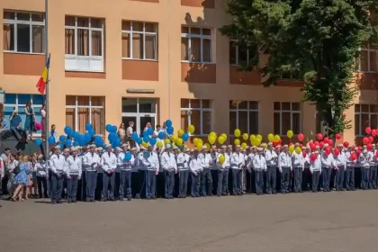 Învățământul militar liceal din România: cinci colegii într-o singură rețea