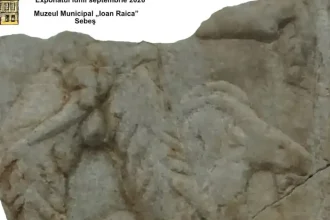 Placă votivă din marmură cu zeul Pan, exponatul lunii septembrie la Muzeul Sebeș