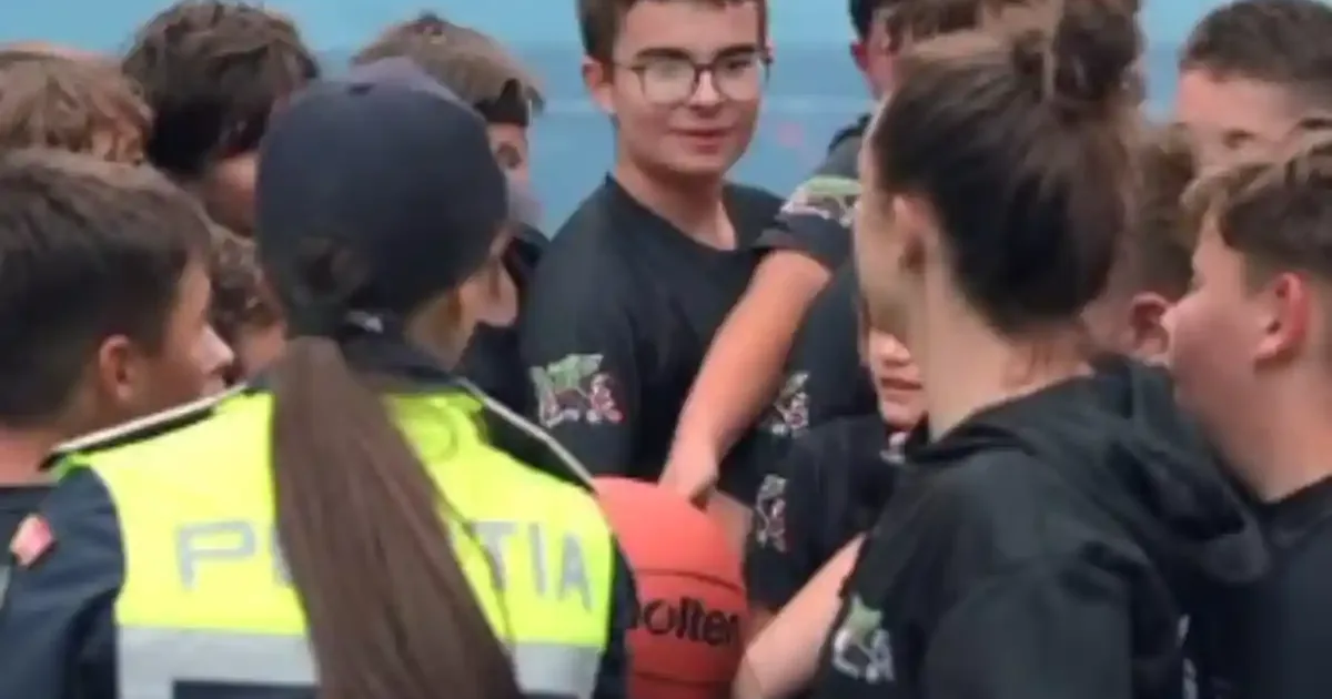 Polițiștii din Alba și Flah Basketball Zone – Aiud, campanie antidrog pentru tineri