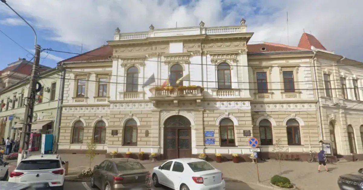 Primăria Aiud scoate la concurs un post de șofer: condiții și calendarul probelor