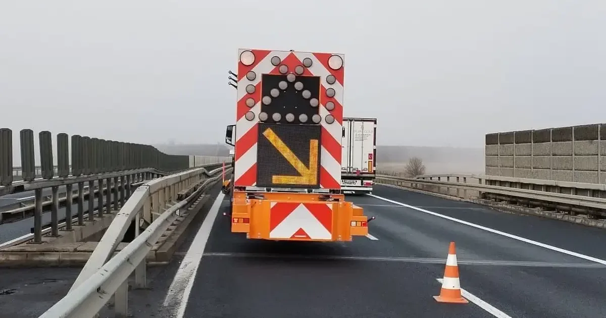 Restricții pe Autostrada A10, Sebeș – Turda: Circulația se face pe banda II