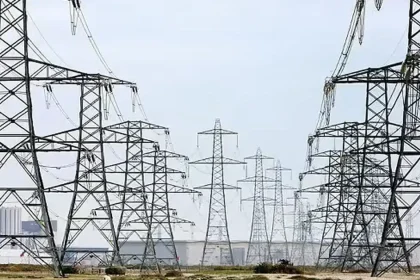 Sute de case din Alba, fără curent electric; ani la lampă în Apuseni