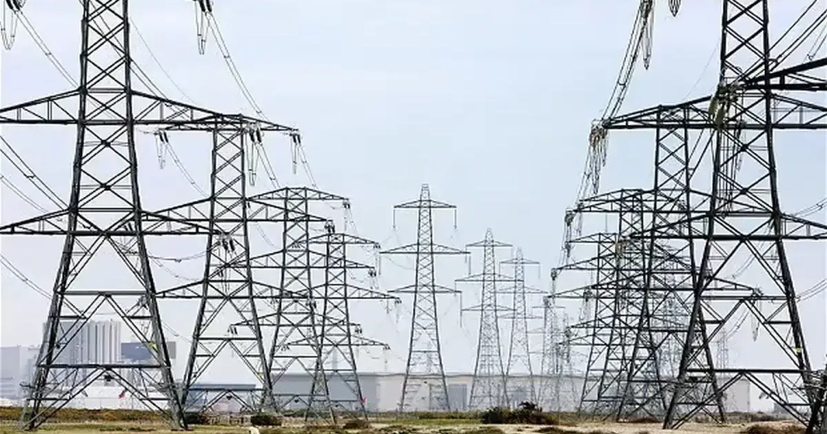 Sute de case din Alba, fără curent electric; ani la lampă în Apuseni
