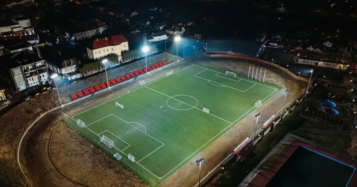 Tribuna stadionului din Blaj, modernizată: 1.500 de locuri și copertină