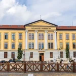 Universitaea din Alba Iulia majorează taxele de studii pentru anii superiori