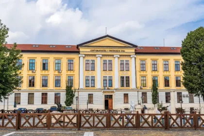 Universitaea din Alba Iulia majorează taxele de studii pentru anii superiori