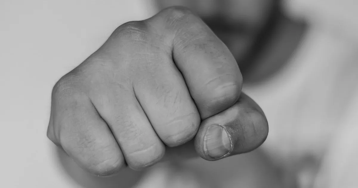 Doi bărbați din Ighiu, reținuți după o bătaie într-un local din Alba Iulia