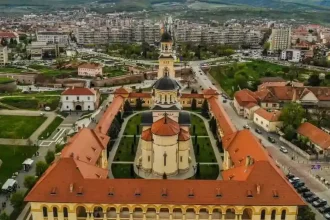 Hramul Sfintei Cuvioase Parascheva 2026: Slujbele de la Catedrala din Alba Iulia