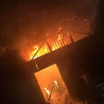 Incendiu la o anexă gospodărească din Câmpeni. A ars o magazie de lemne