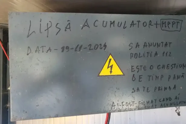 Insulele ecologice din Alba Iulia nu mai funcționează. Acumulatorii au fost furați