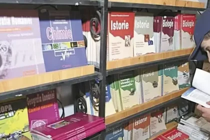Manuale noi clasa a IX-a: digital și PDF, alese de școli din 15 octombrie 2026