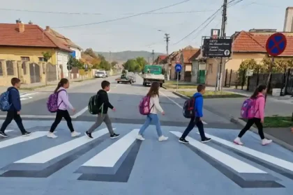 Marcaj pietonal 3D lângă o școală din Alba, pentru siguranța pietonilor