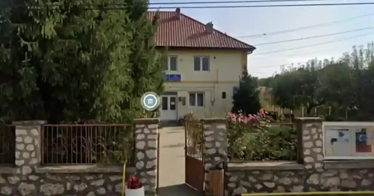 Opt tronsoane de străzi din Sâncel, avizate pentru modernizare