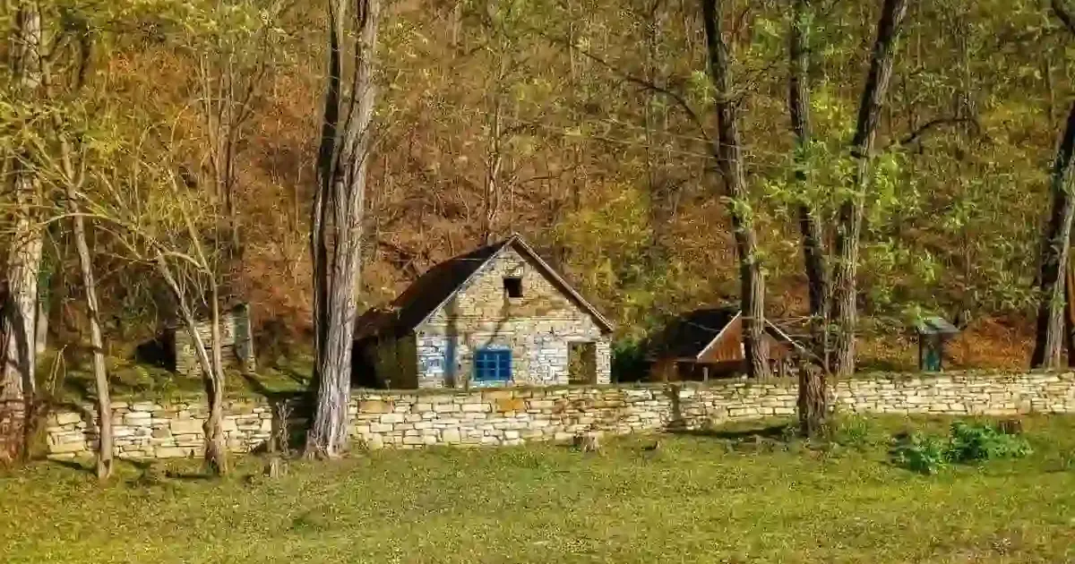 Peste 20 de comune din Alba, vizate de comasarea voluntară a localităților mici