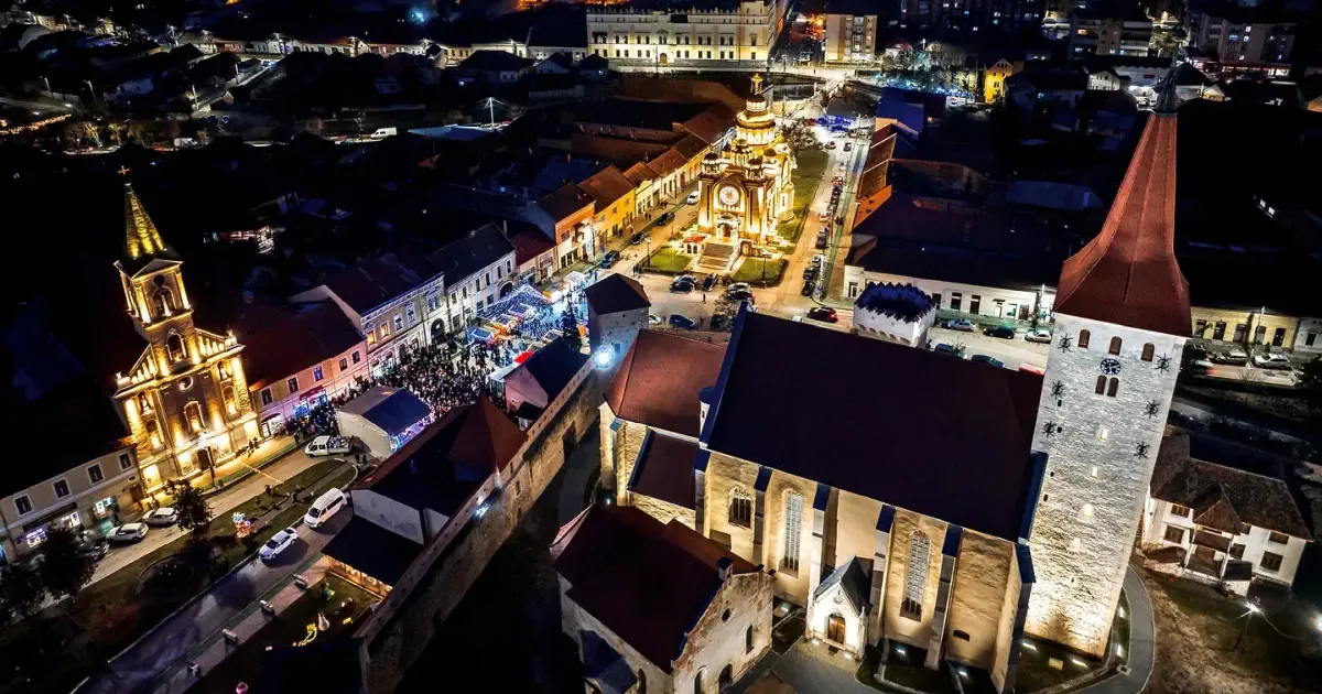 Târg de Crăciun la Aiud din 4 decembrie: patinoar, concerte și trenuleț