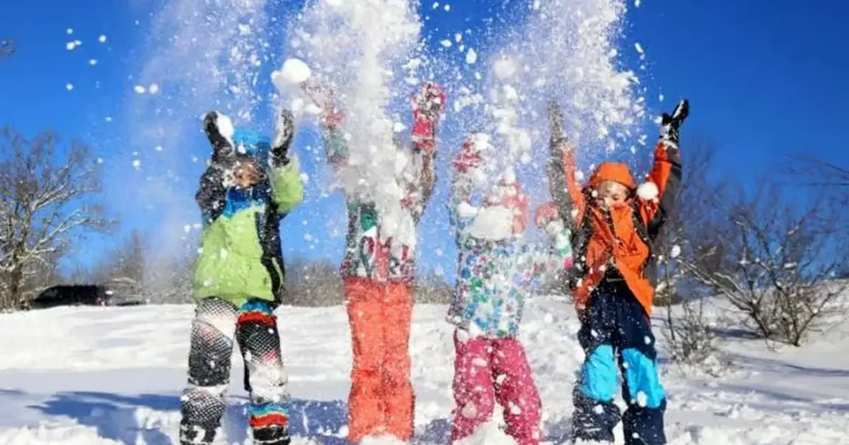 Vacanța de iarnă 2026-2027, cea mai lungă dintre module: 19 zile libere pentru elevi